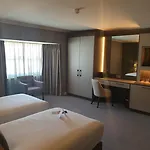 Belvedere Hotel, Centre
