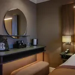 Belvedere Hotel, Centre