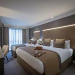 Belvedere Hotel, Centre