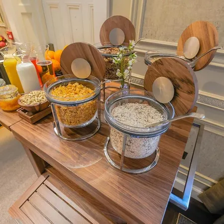 Belvedere Parnell Square Hotel 3*