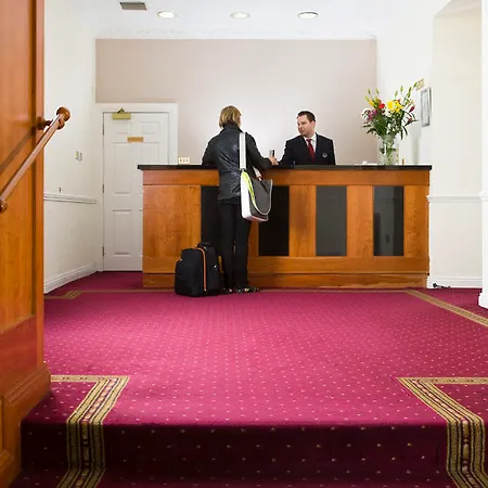 Belvedere Hotel, Centre