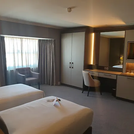 Belvedere Hotel, Centre