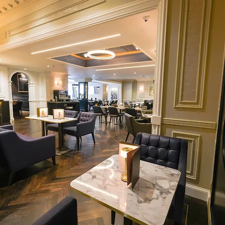 酒店 Belvedere Hotel, Centre 3*