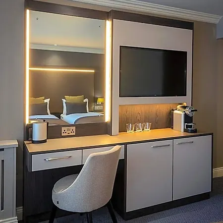 Belvedere Hotel, Centre فندق 3*