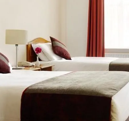 Belvedere Hotel, Centre