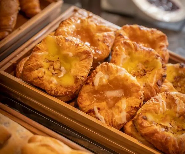 Belvedere Hotel, Centre Dublin