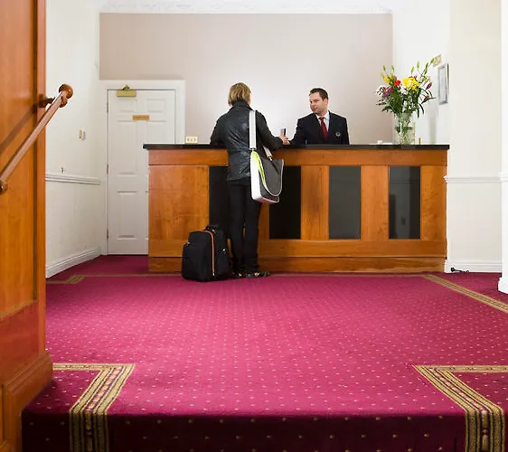 Belvedere Hotel, Centre