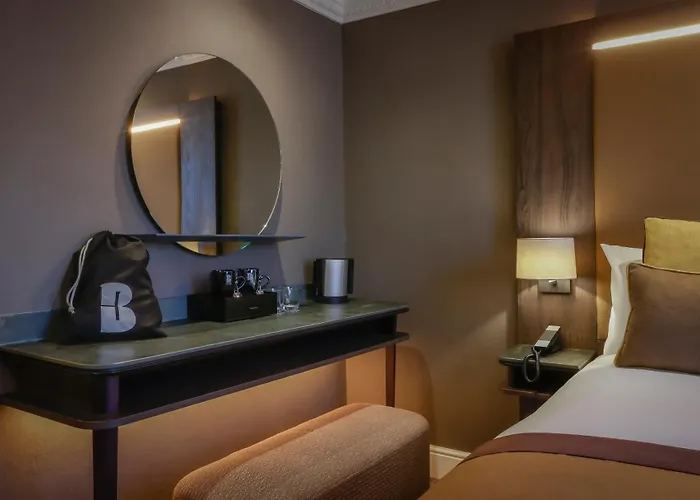 Belvedere Hotel, Centre