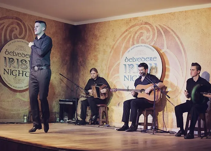 Отель Belvedere Hotel, Centre 3*