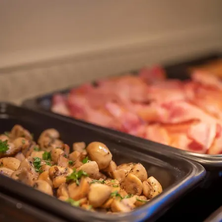 Belvedere Hotel, Centre 3*