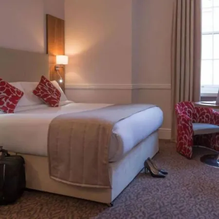 Belvedere Hotel, Centre