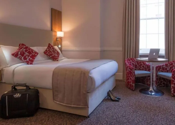 Belvedere Hotel, Centre