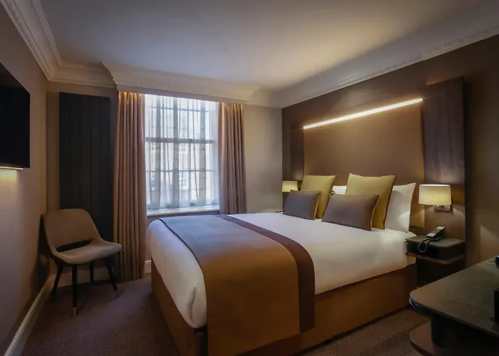 Belvedere Hotel, Centre